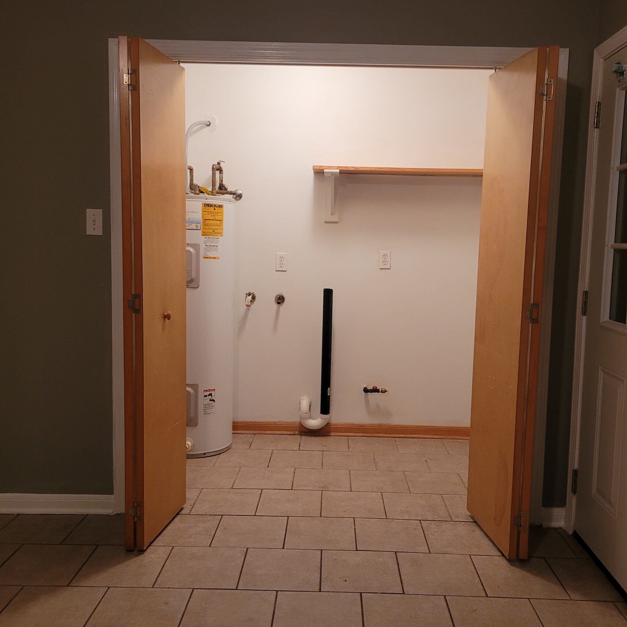 Laundry Room - 9104 Atreus