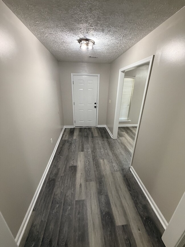 Building Photo - 207 Murfee Dr