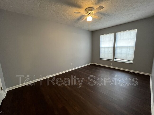 Building Photo - 6827 Antelope Dr
