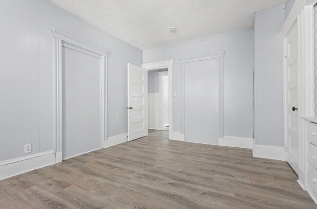 Building Photo - 403 Ferry St