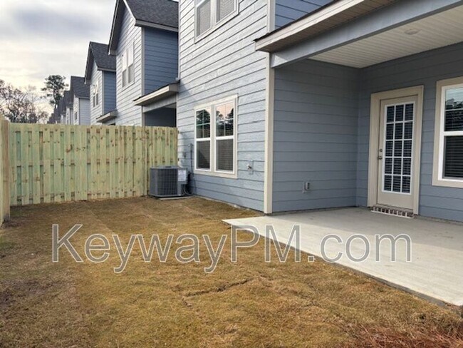 Building Photo - 515 Yuma Ln