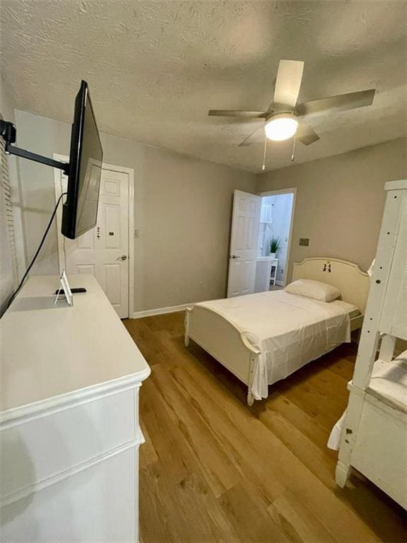 Building Photo - 6594 Meadow Green Cir