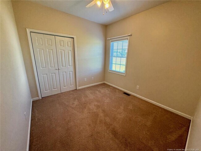 Building Photo - 243 Trace Ln