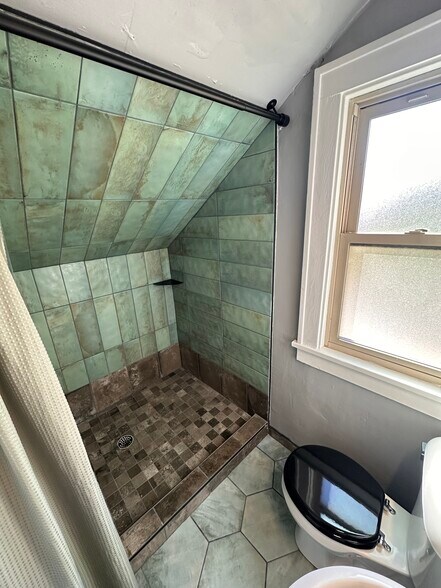 Building Photo - 718 Griggs St N