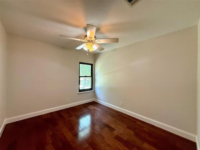 Building Photo - 2607 Princeton Dr