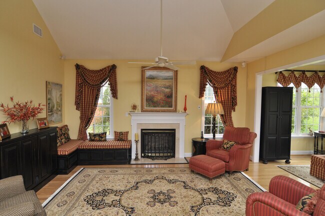 Building Photo - 6727 Evensong Ln