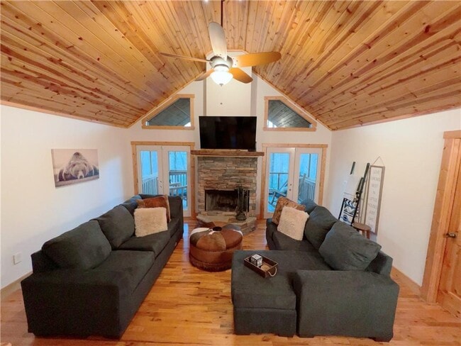 Building Photo - 532 Highland Trail