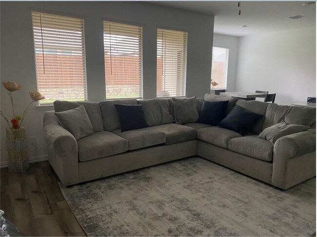 Building Photo - 1202 Sequoia-