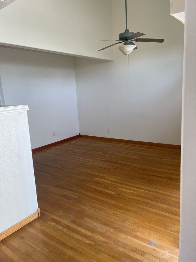 Building Photo - 5400 S Hardy Dr