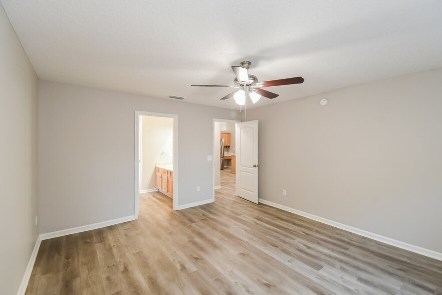 Building Photo - 96017 Waterway Ct