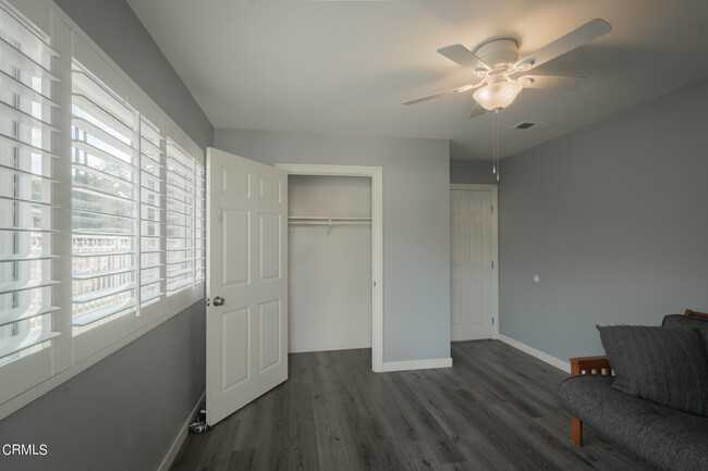 Building Photo - 851 Ivywood Dr