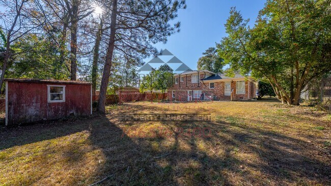 Building Photo - 386 Victory Dr