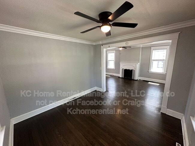 Building Photo - 5105 Walnut St