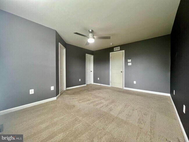 Building Photo - 1155 Carinoso Cir