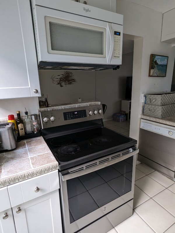 Building Photo - 132 Wettaw Ln
