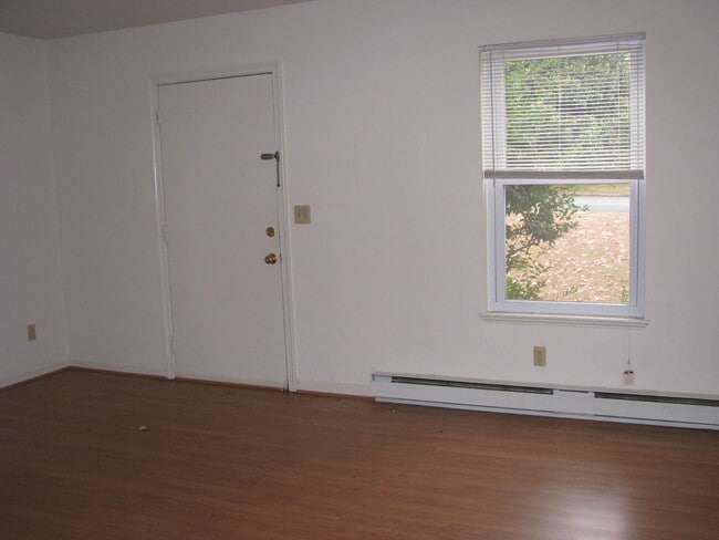 Building Photo - 1418 Ricky Rd