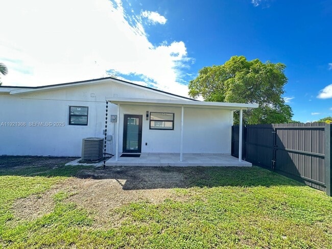 Building Photo - 19823 SW 119th Ct