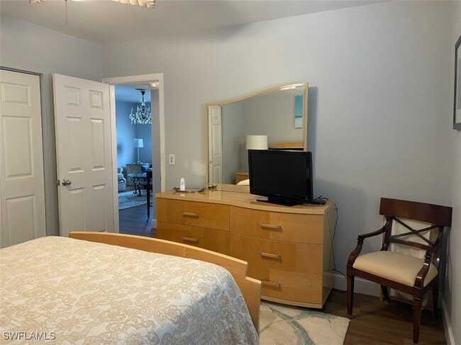 Building Photo - 940 3rd St S