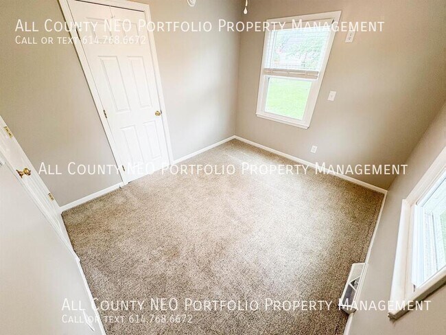 Building Photo - 3473 Eisenhower Rd
