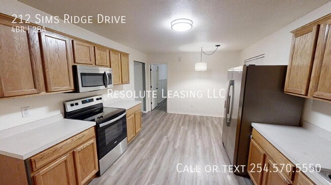 Building Photo - 212 Sims Ridge Dr