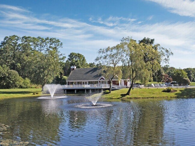 Building Photo - 804 Ashford Cir