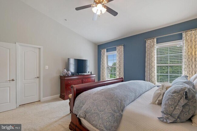 Building Photo - 10214 Nuthatch Dr