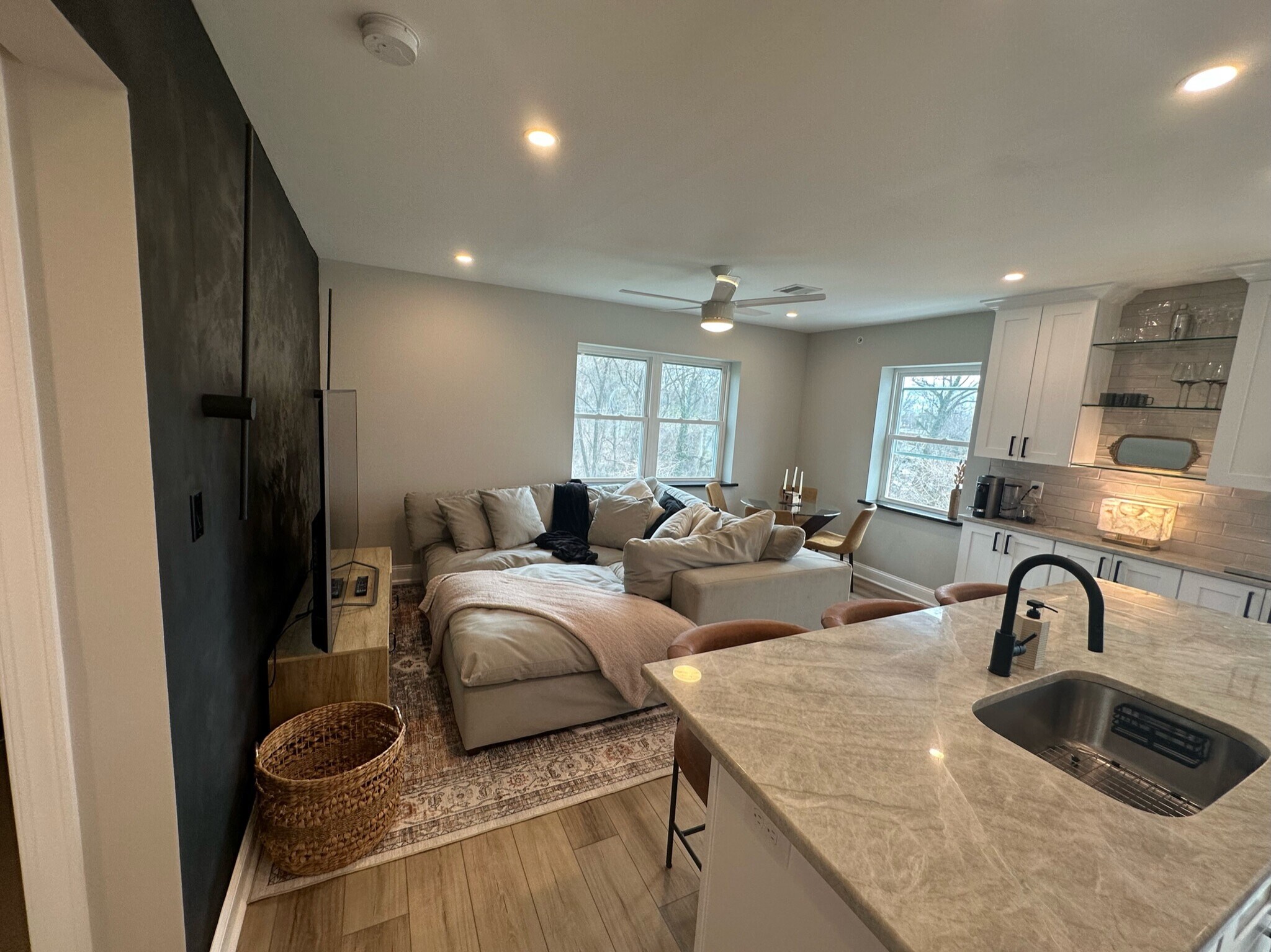 Building Photo - 15 Morton Ave