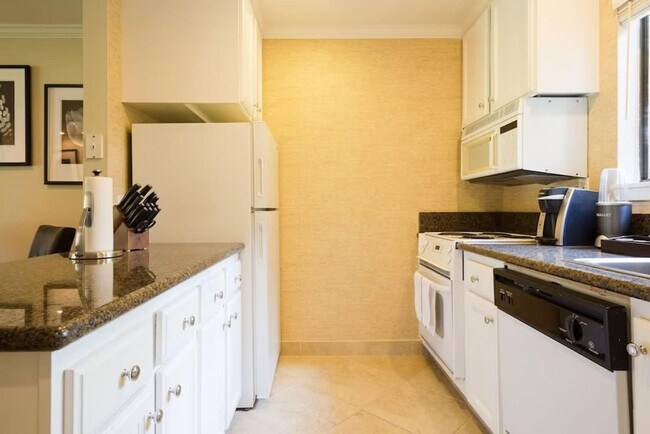 Building Photo - 662 Cottage Dr