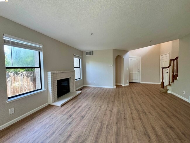 Building Photo - 20647 Maria Ct