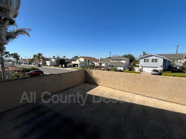 Building Photo - 6822 Lafayette Dr