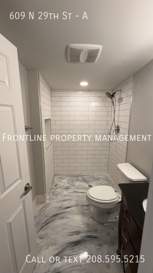 Building Photo - 609 N 29th St