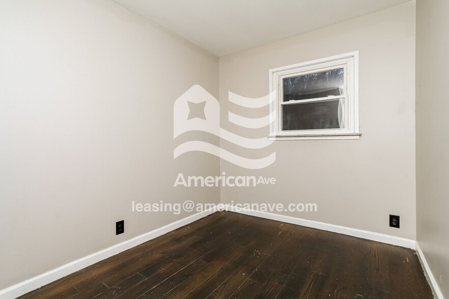 Building Photo - 1715 Monterey Ct