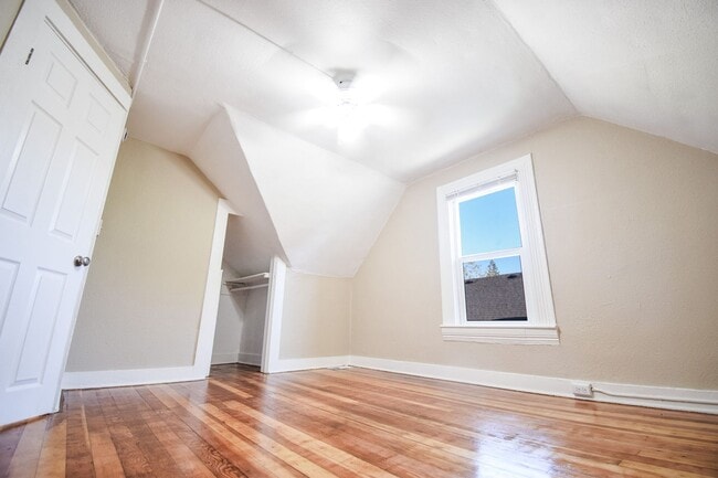 Building Photo - Beautiful 4 Bed 2 Bath Home in NE Portland!