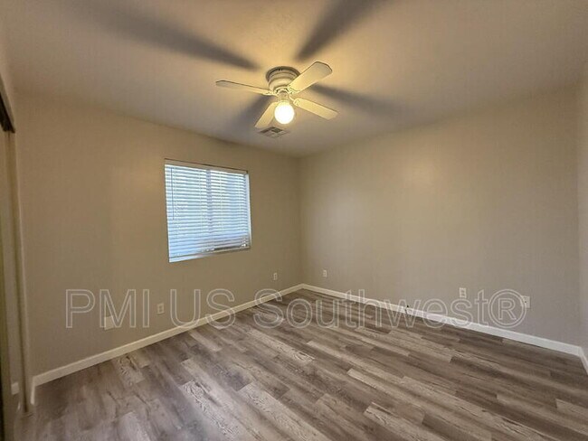 Building Photo - 3443 Sunbonnet Dr