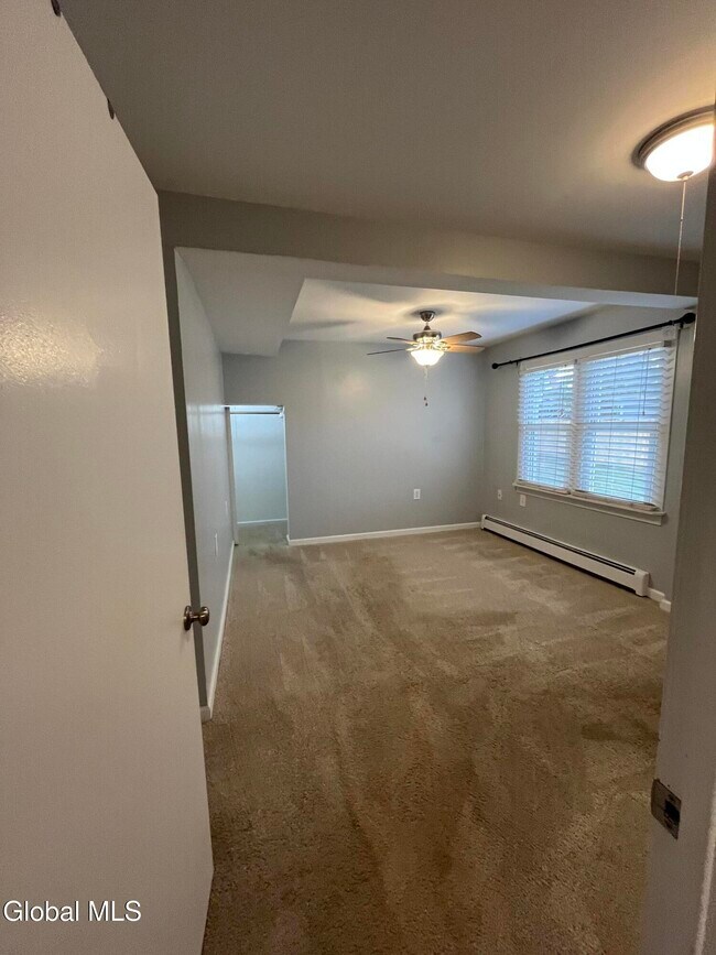 Building Photo - 36 Glenville St