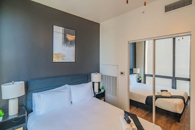 Building Photo - 700 N 4th St