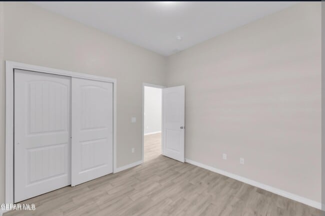 Building Photo - 13729 Lago Vista Ave
