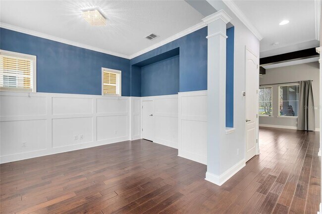 Building Photo - 8450 Laureate Blvd