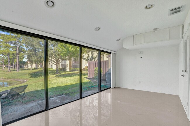 Building Photo - 630 Sea Pine Way