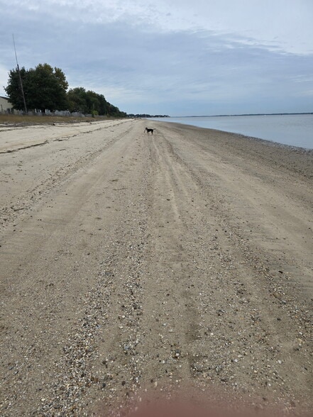 Building Photo - 18 Slape Ave