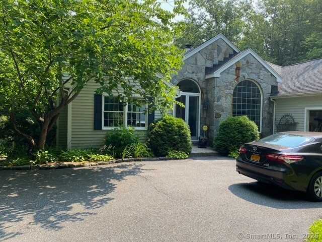 Primary Photo - 177 W Hyerdale Dr