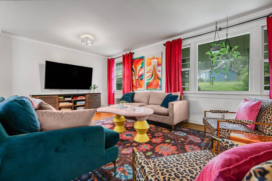 Building Photo - 4834 Hopedale Dr