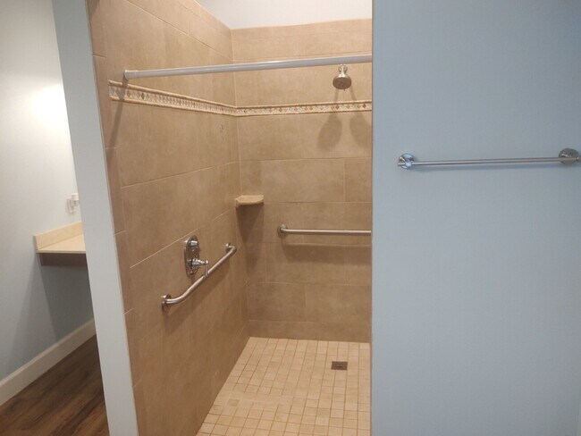 Building Photo - "Spacious 4-Bedroom with 3 Full Baths - 2,...