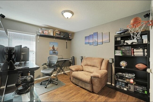 Building Photo - 11701 Summer Springs Dr