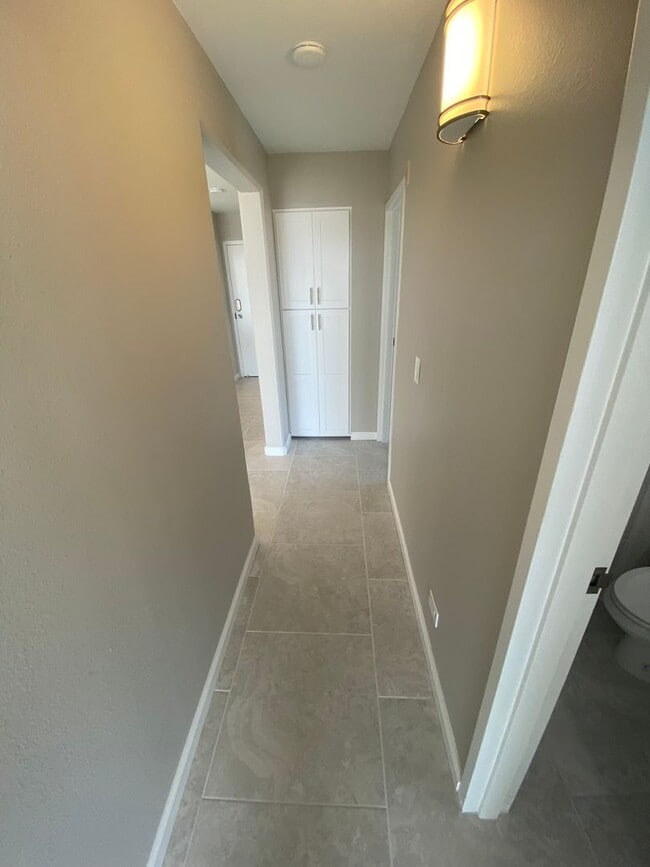 Building Photo - Pacific Beach - 3 blocks to Beach!  2bd/2ba Spacious 6th floor condo remodeled in 2022! Spectacul...