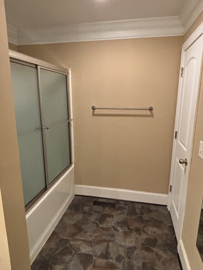 Building Photo - 1240 Ebinport Rd