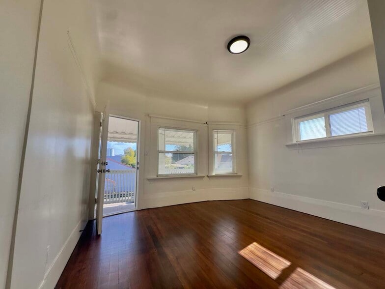 Building Photo - 1303 Adeline St