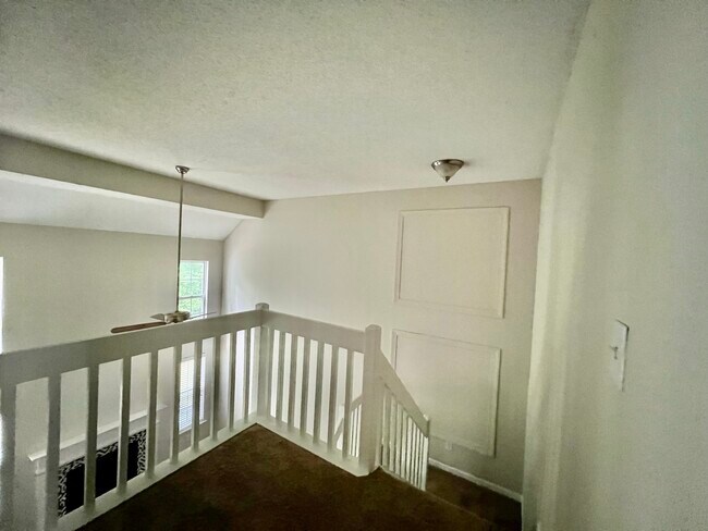 Building Photo - 8433 Southgate Commons Dr