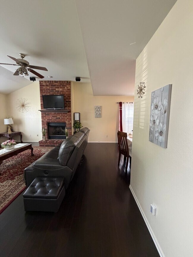 Building Photo - Broken Arrow Union Schools Single Family Home for Rent 5 beds 2.5 bath