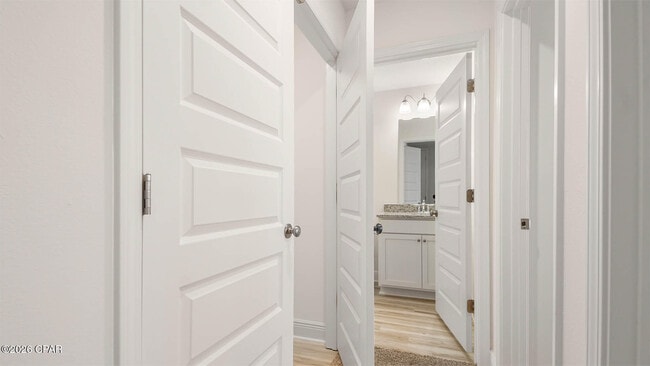 Building Photo - 460 Melrose Wy